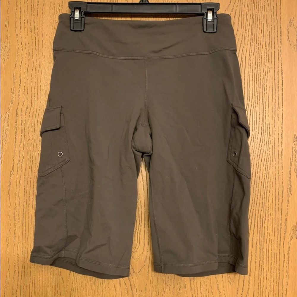 ⭐️Athleta brown/olive biker shorts